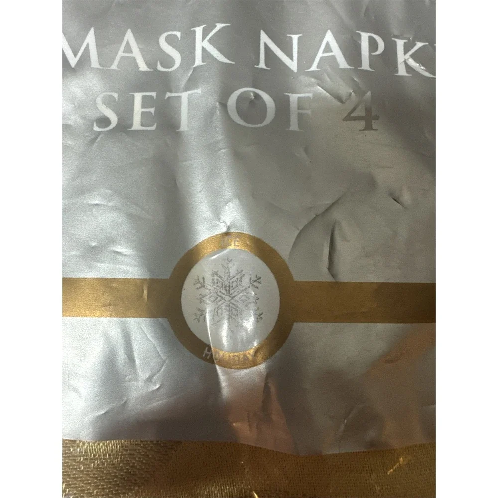 Home Trends Set of 4 Damask Napkins New Gold 17